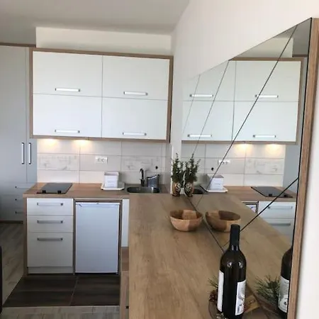 Cozy Mountain View Apartment